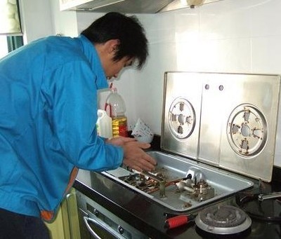 柳州市年代燃气灶维修服务案例